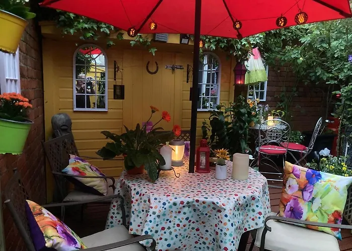 Mountroyal Victorian Studio Self Catering Apartment 3